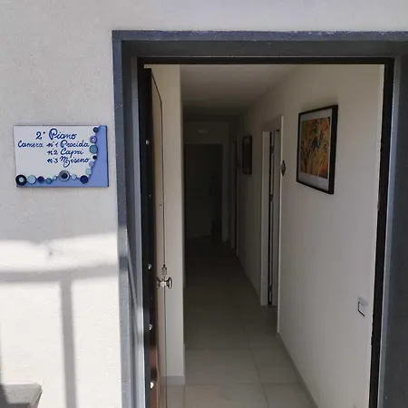 Happyrooms Bed & Breakfast Bacoli